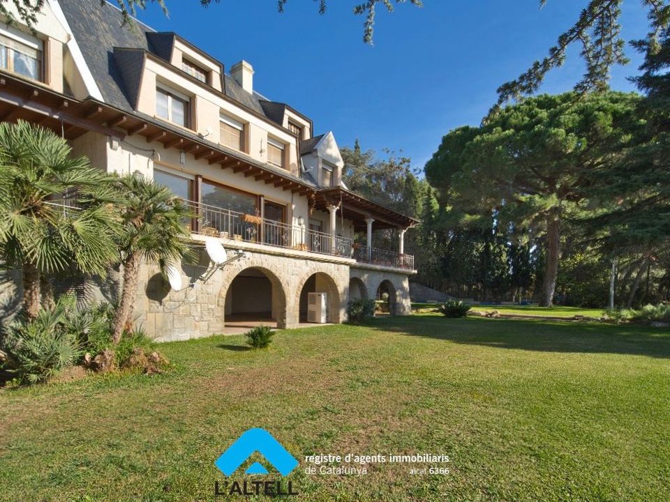 Villa i L'Ametlla Del Valles, Barcelona - bilde 1