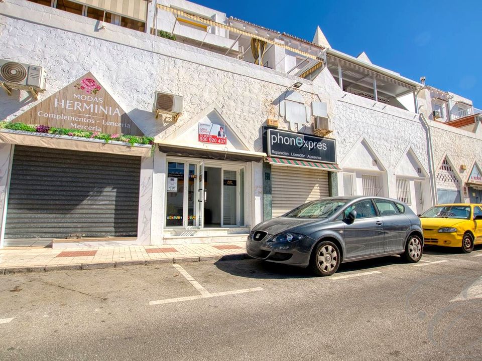Erhvervsejendom i Velez Malaga, Malaga - foto 1