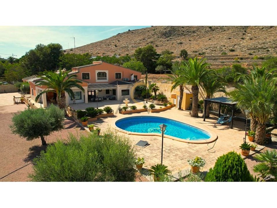 Villa i Hondon De Las Nieves, Alicante - foto 1