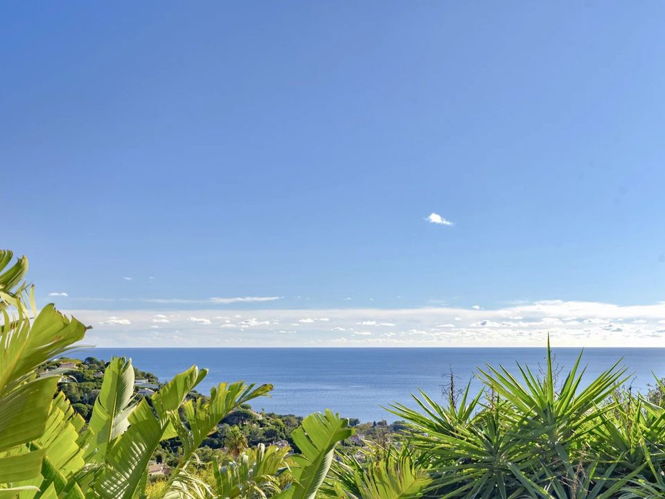 Villa i Les Issambres, Var - foto 1