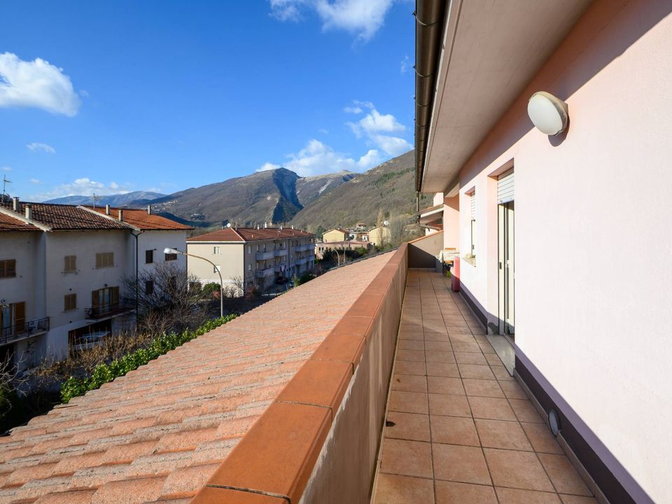 Leilighet i Cantiano, Pesaro and Urbino - bilde 2