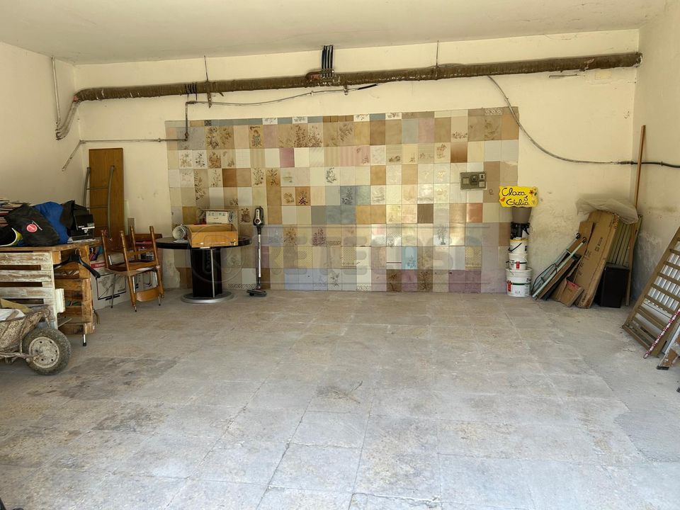 Erhvervsejendom i Caltanissetta, Caltanissetta - foto 1