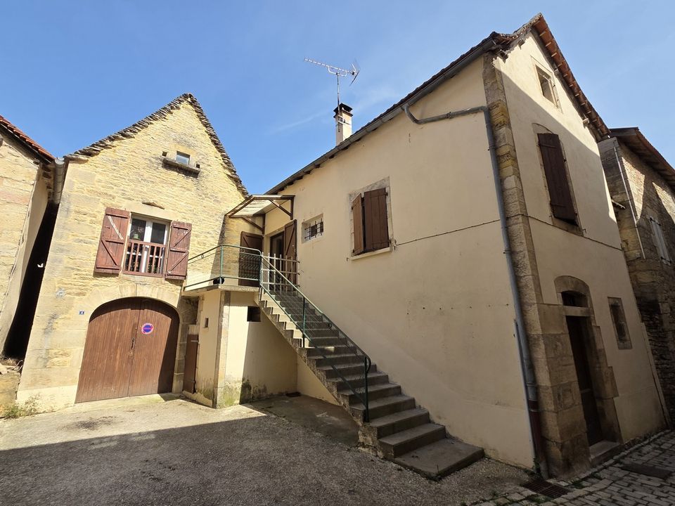 Villa in Villeneuve, Aveyron - photo 1