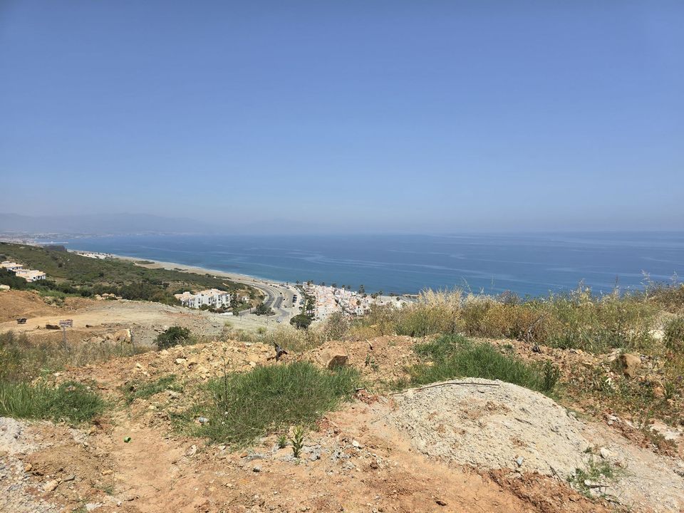 Helårsgrund i Manilva, Malaga - foto 2