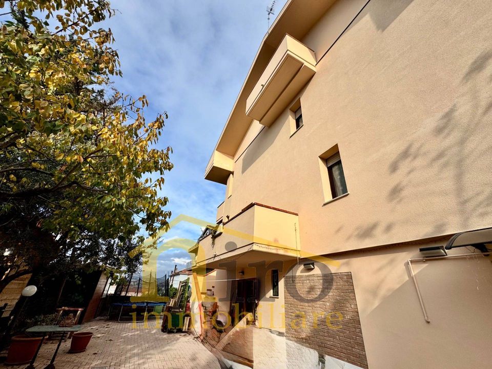Villa - Montesilvano Marina, Pescara - photo 2