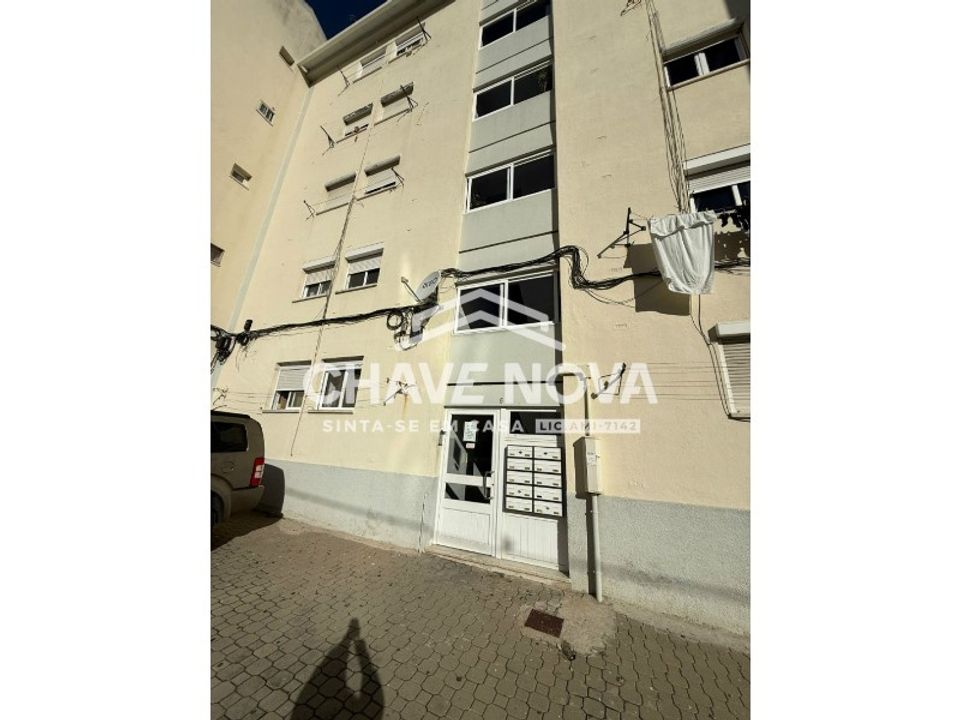 Lejlighed i Laranjeiro, Setubal - foto 1