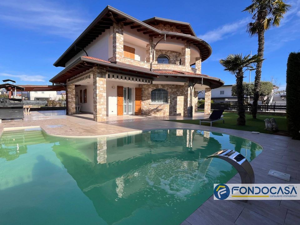 Villa i Bolgare, Bergamo - foto 1