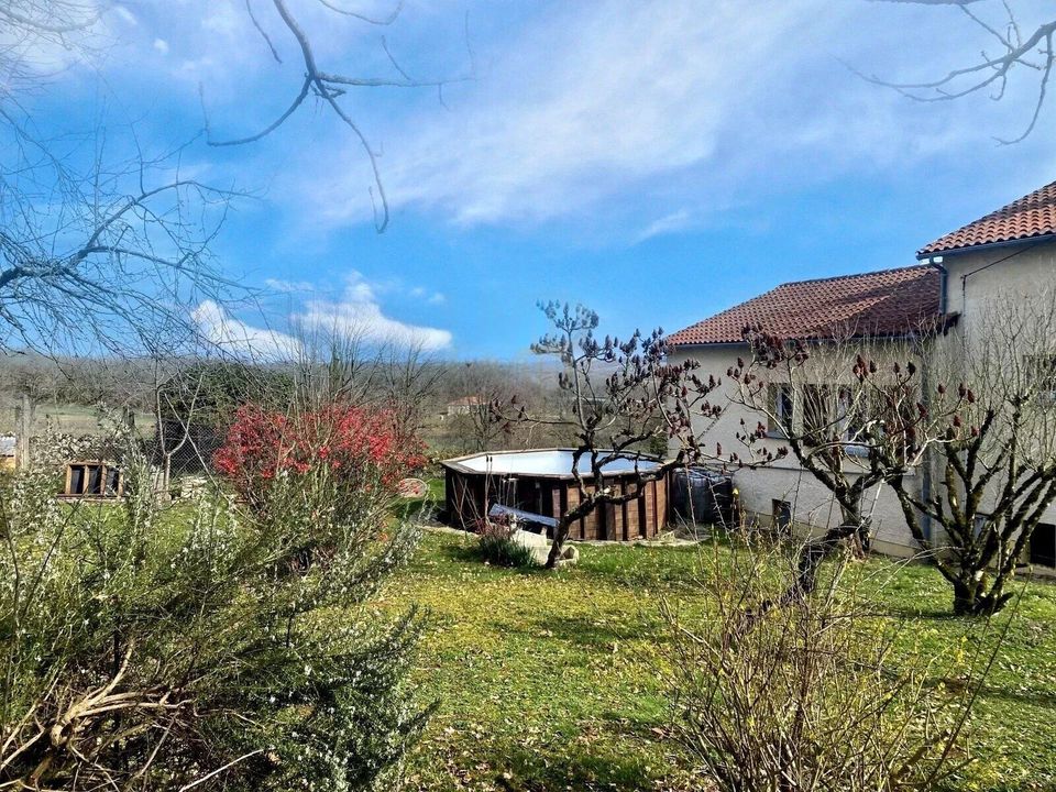 Villa in Villeneuve, Aveyron - photo 4