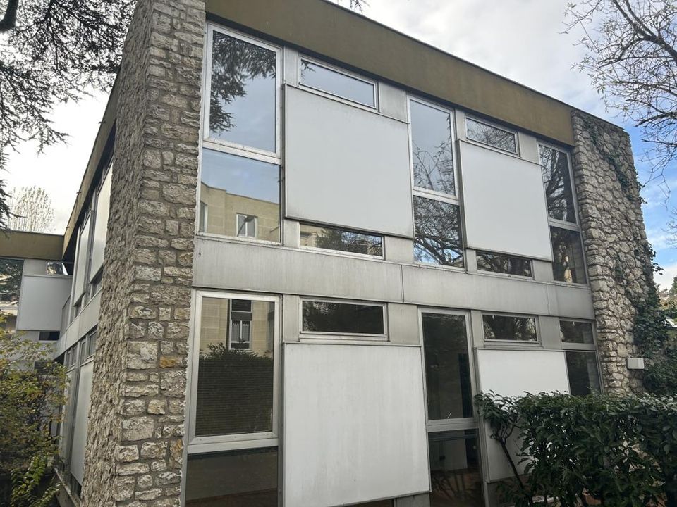Erhvervsejendom i Saint-Germain-en-Laye, Yvelines - foto 2