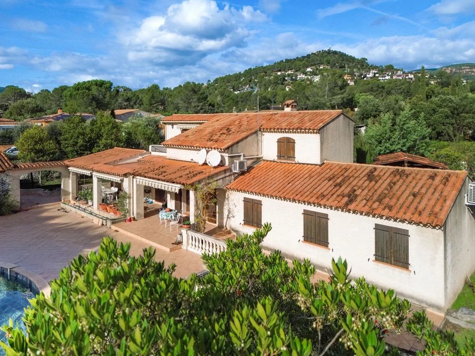 Villa a Roquebrune-sur-Argens, Var - foto 1