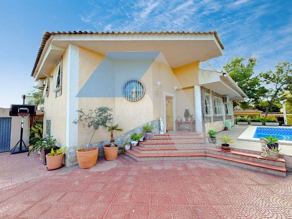 Villa a San Vicente Del Raspeig, Alicante - foto 1
