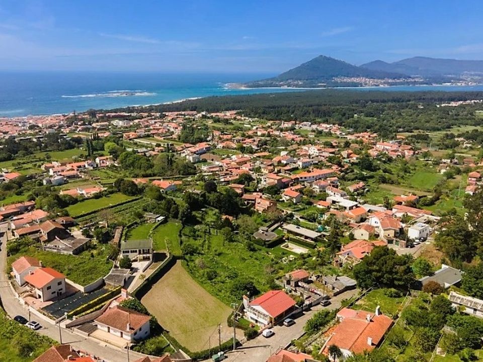 Helårsgrund i Caminha, Viana do Castelo - foto 1