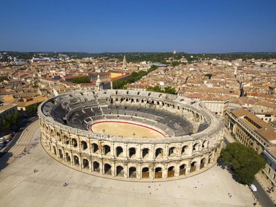 Helårsgrund i Nimes, Gard - foto 1