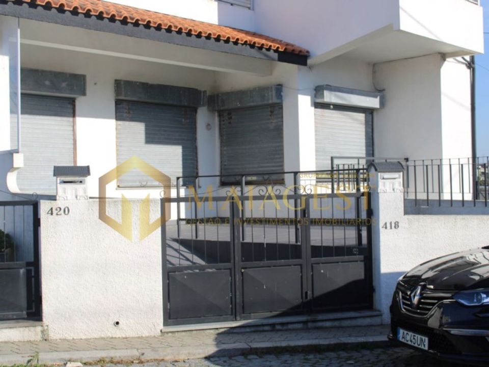 Erhvervsejendom i Santiago de Custoias, Porto - foto 2