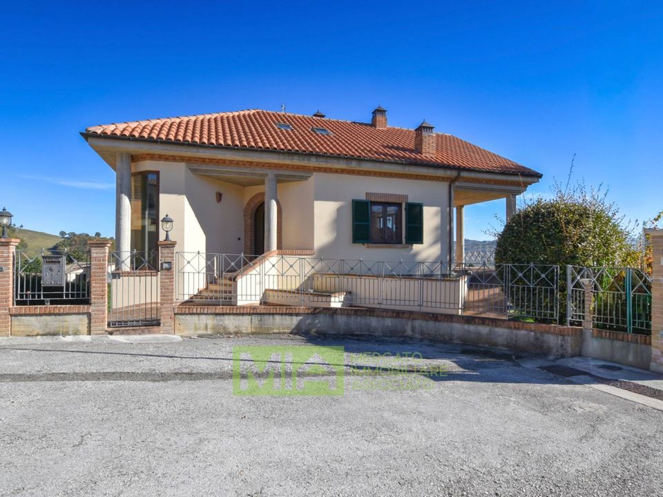 Lejlighed i Amandola, Fermo - foto 4