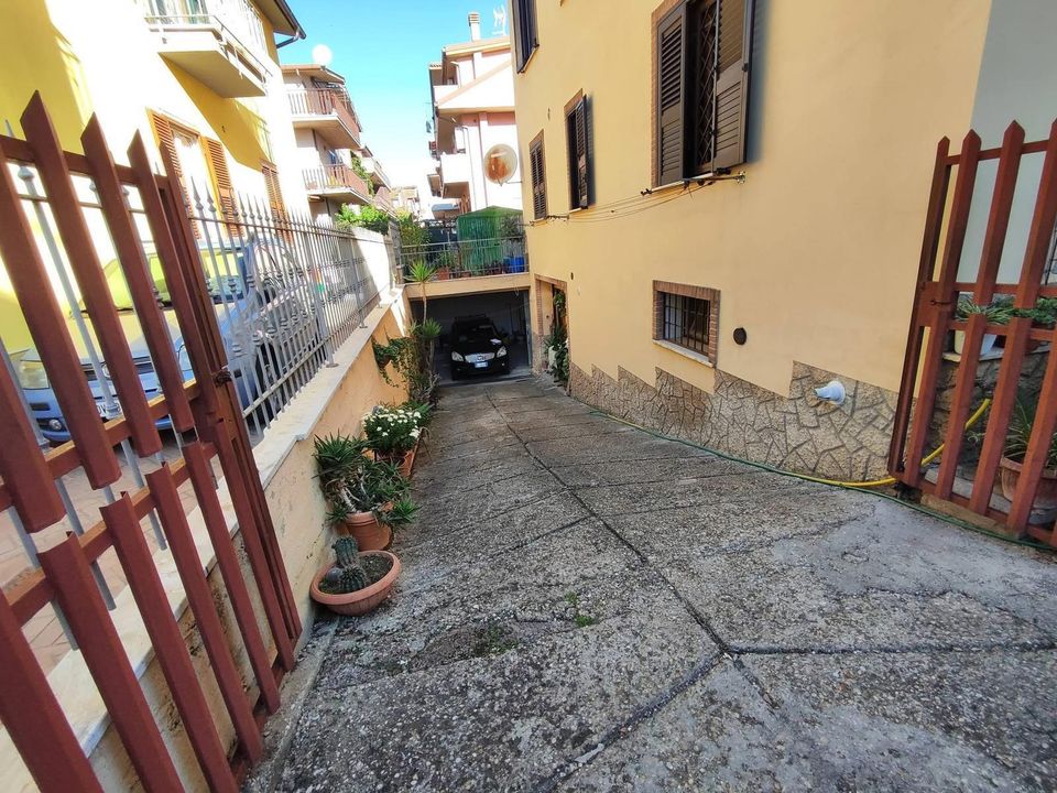 Garage i Guidonia Montecelio, Rome - foto 2