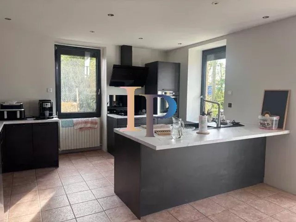 Villa i Pouilly-sous-Charlieu, Loire - foto 2