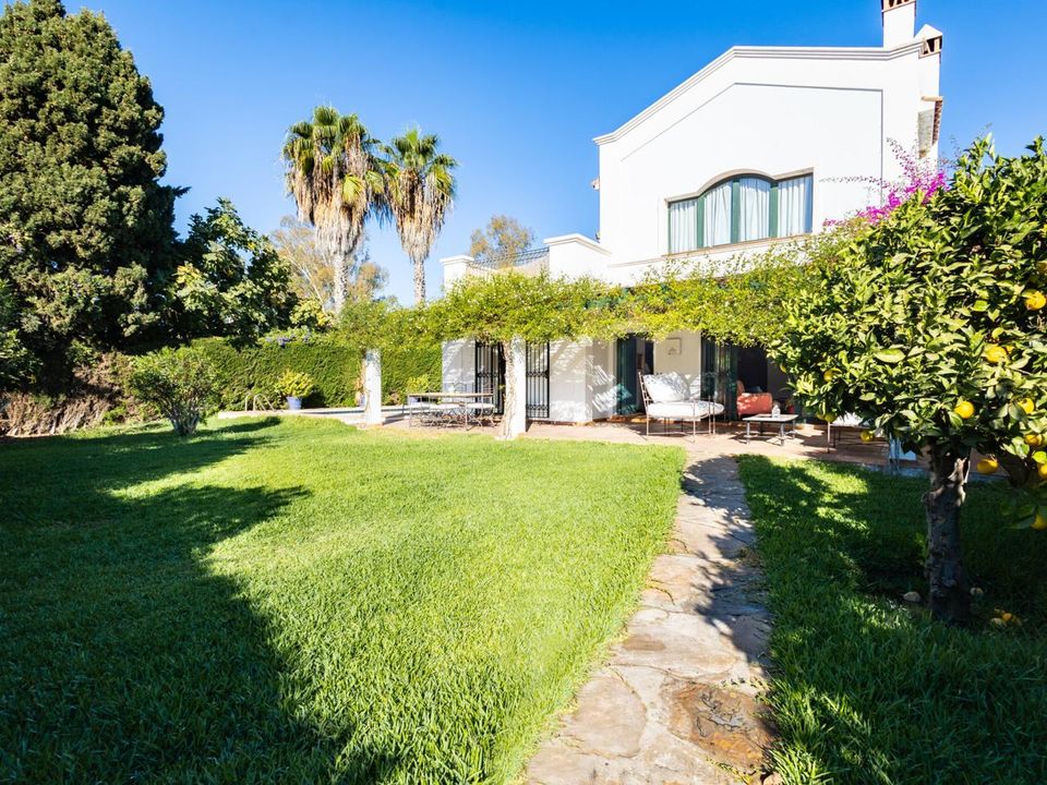 Villa i El Paraiso, Malaga - bilde 1