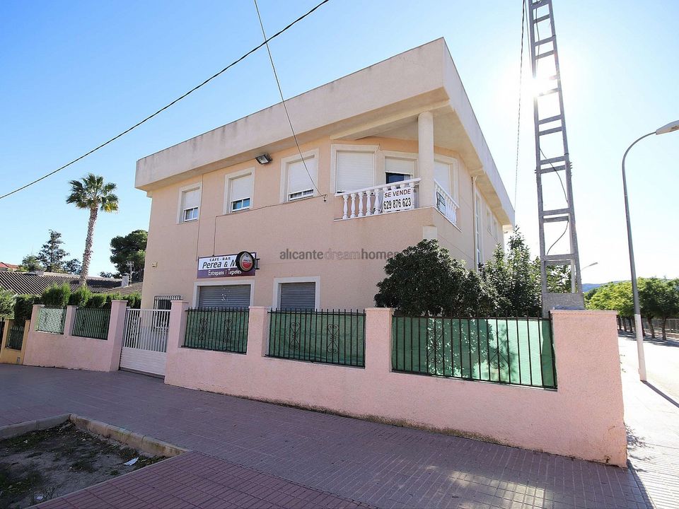 Erhvervsejendom i Monovar, Alicante - foto 1