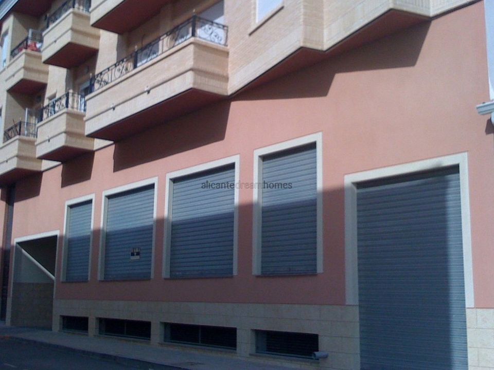 L'establiment comercial a Los Montesinos, Alicante - foto 1