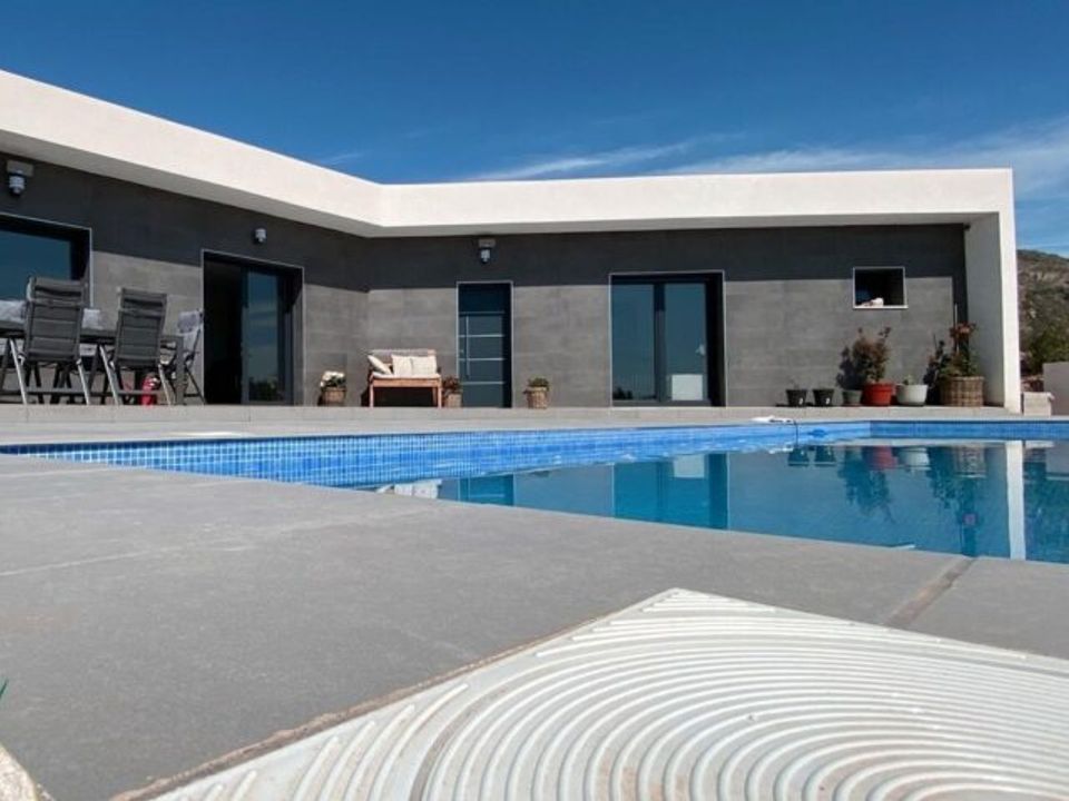 Villa i Hondon De Las Nieves, Alicante - foto 1