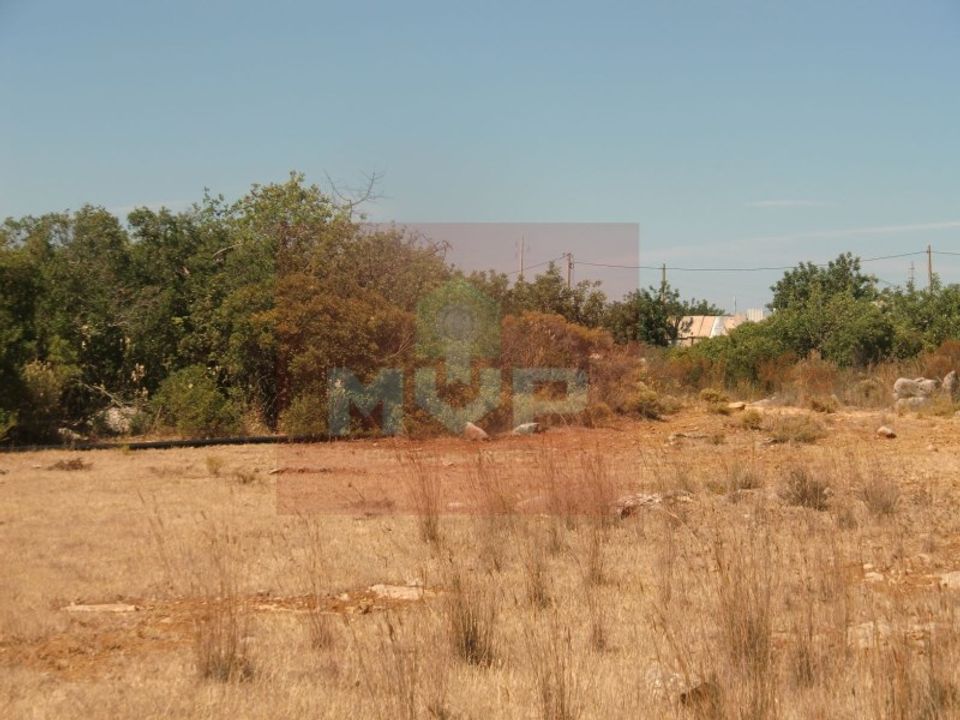 Helårsgrund i Estoi, Faro - foto 1