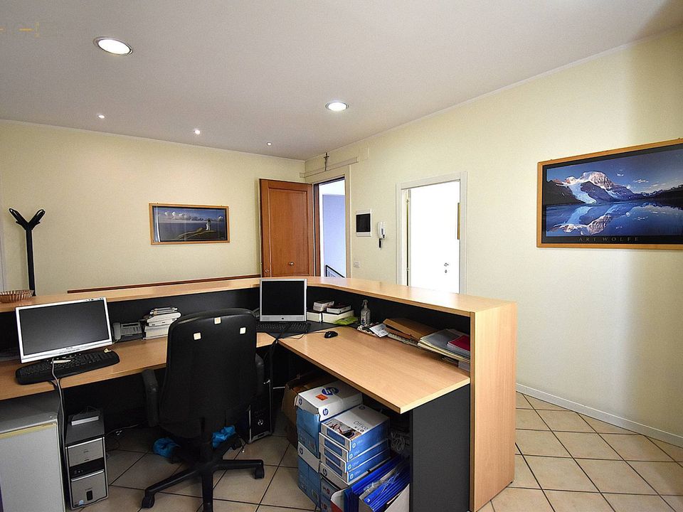 Propiedad comercial en San Benedetto Del Tronto, Ascoli Piceno - foto 3