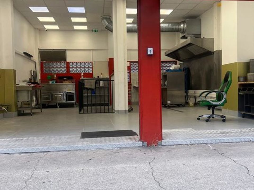 Erhvervsejendom i Drancy, Seine-Saint-Denis - foto 1