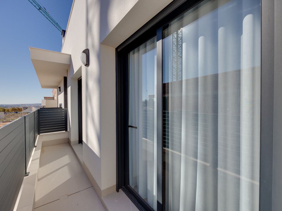 Villa - Torrevieja, Alicante - photo 3