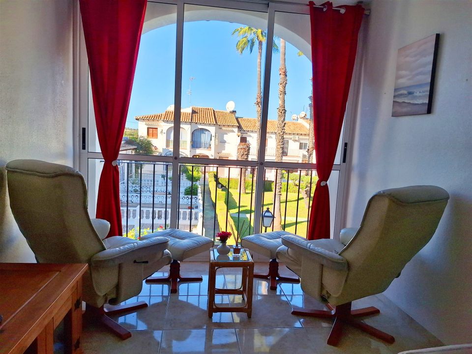 Lejlighed i Los Balcones, Alicante - foto 1