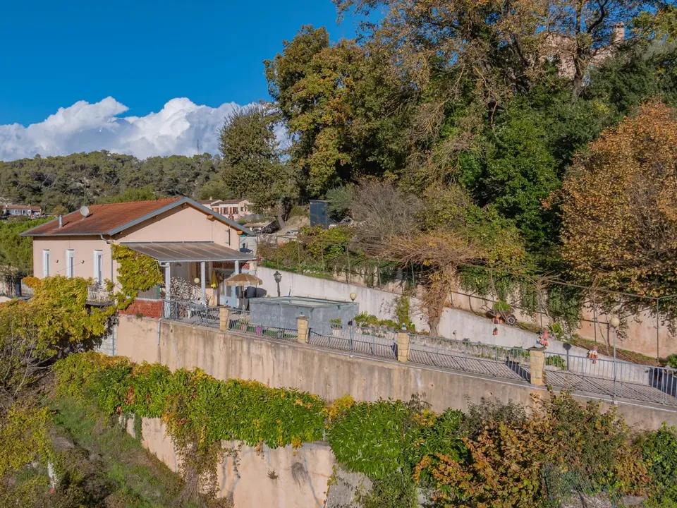 Villa en Blausasc, Alpes-Maritimes - foto 1