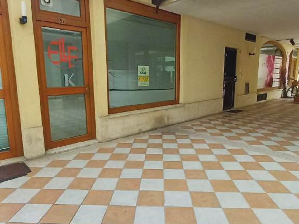 Erhvervsejendom i Rovigo, Rovigo - foto 4