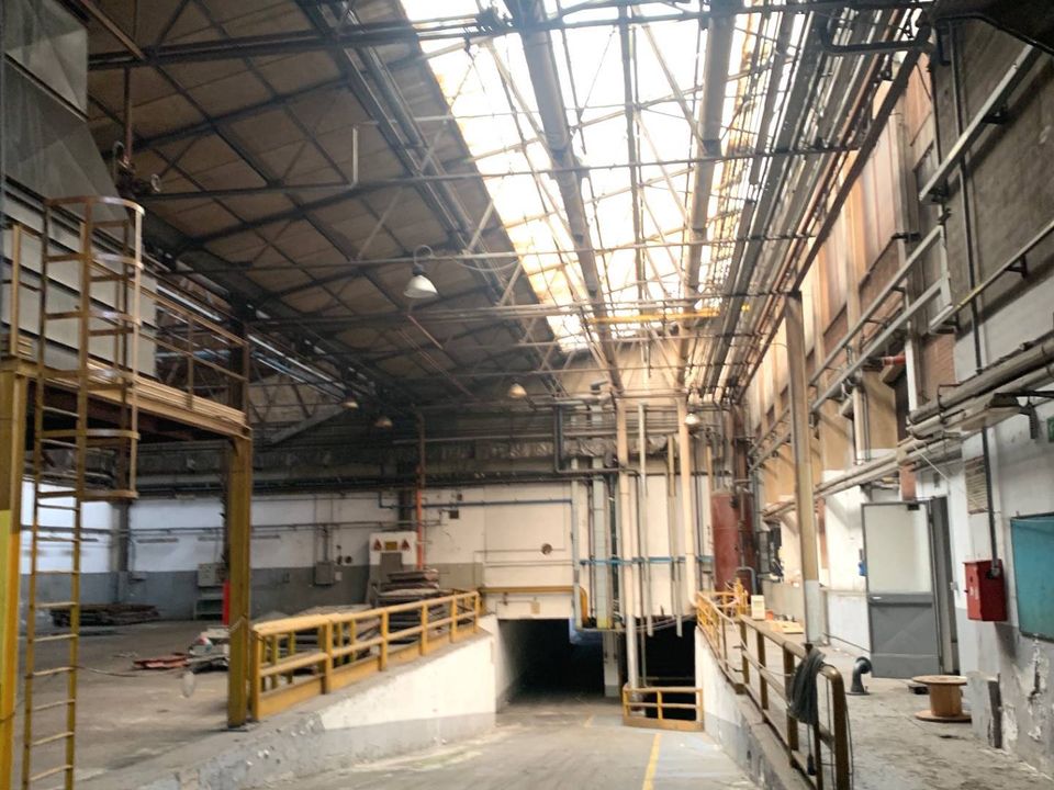 L'establiment comercial a Rivoli, Turin - foto 4