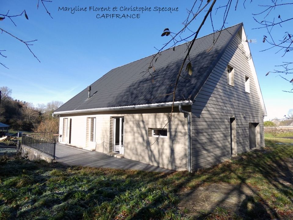 Villa i Saint-Bonnet-Pres-Orcival, Puy-de-Dome - foto 1