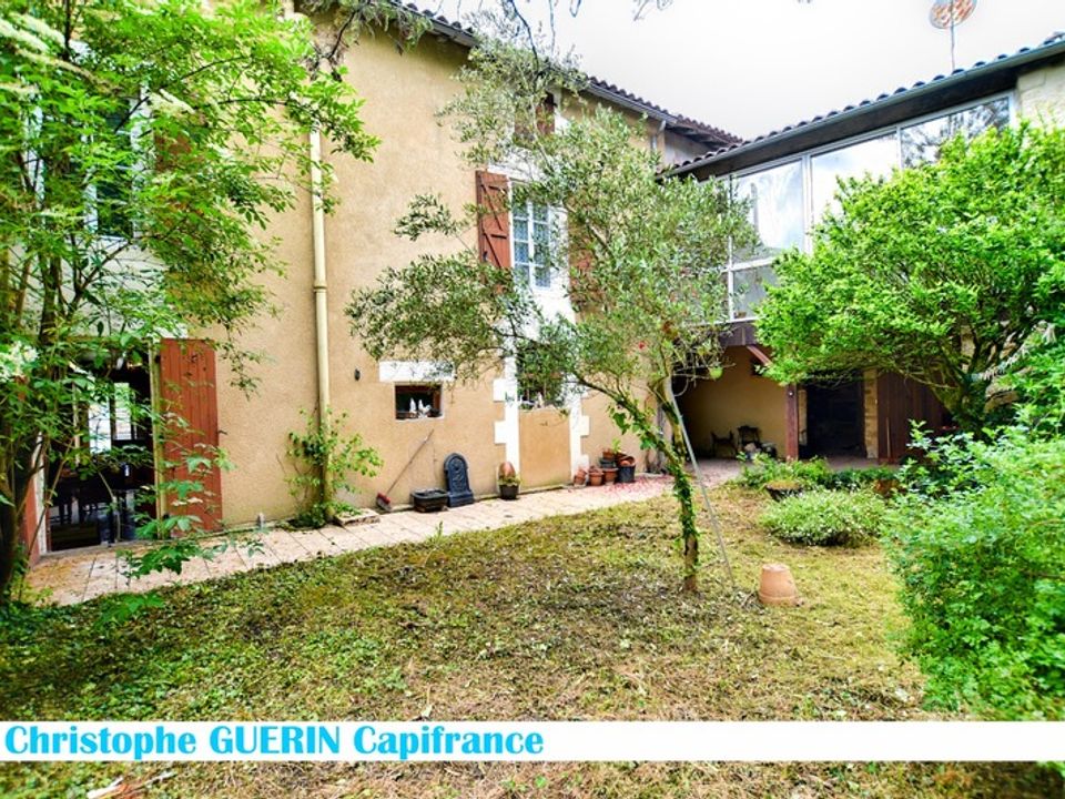 Villa i Montignac-Charente, Charente - foto 1