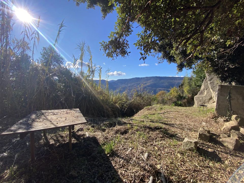 Helårsgrund i Berre-les-Alpes, Alpes-Maritimes - foto 1