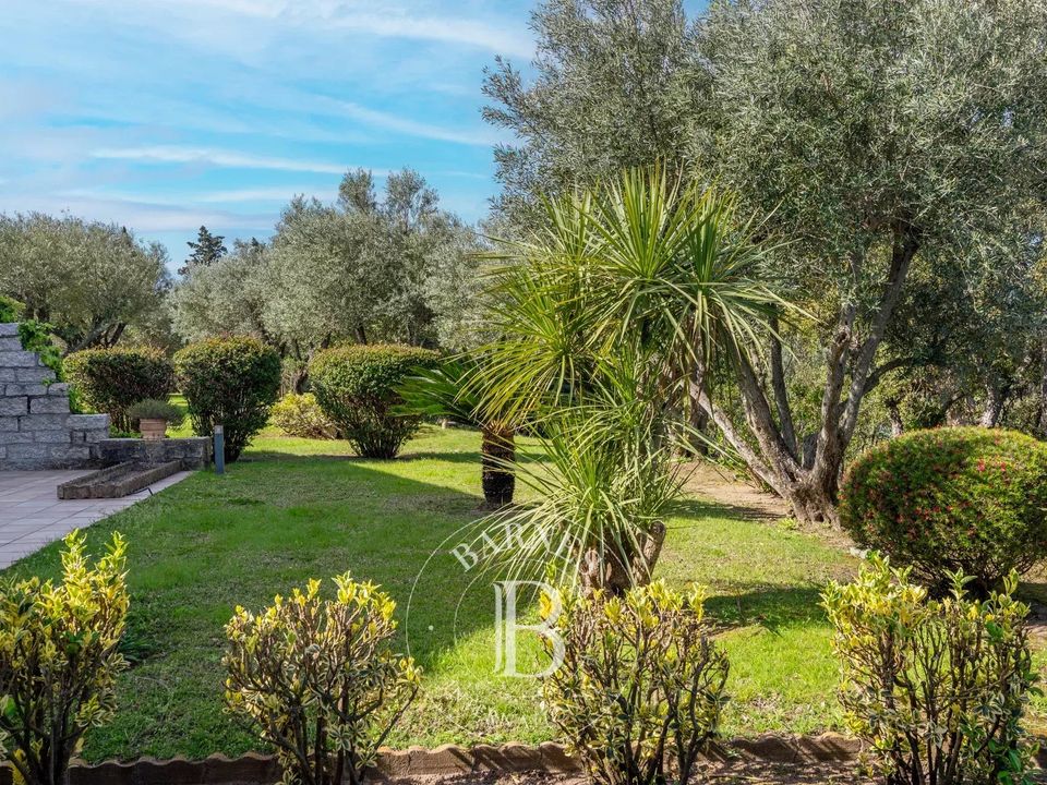 Villa i Sainte-Lucie de Porto-Vecchio, Corse-du-Sud - bilde 1