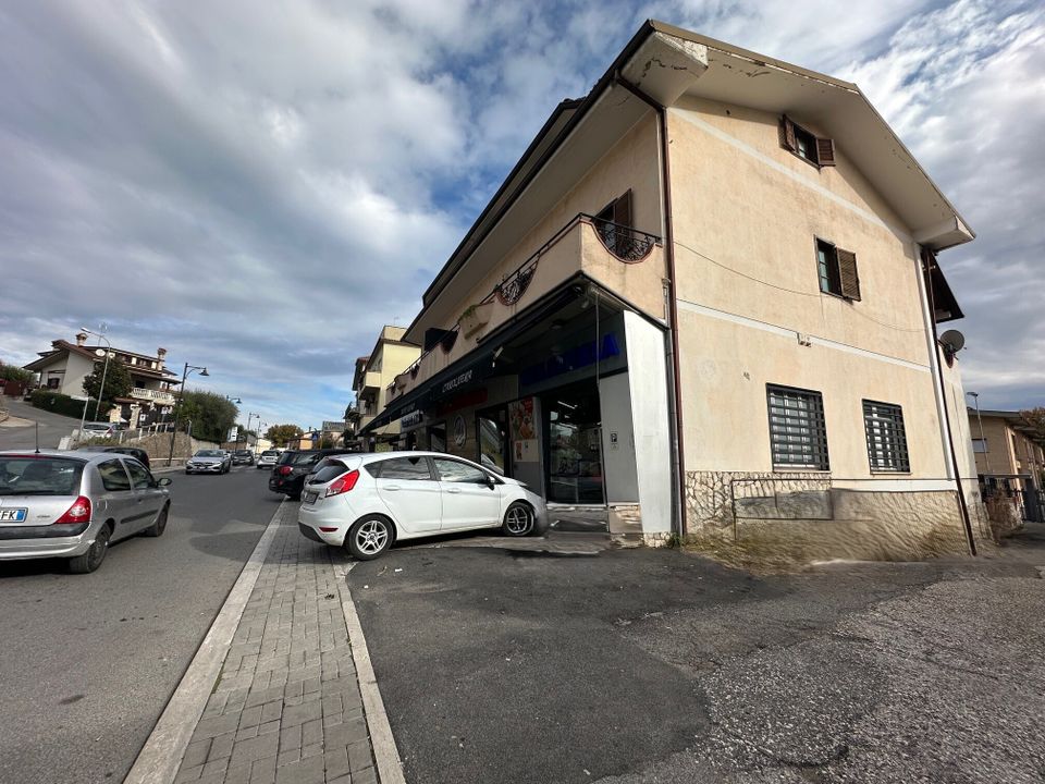 Erhvervsejendom i Fonte Nuova, Rome - foto 2