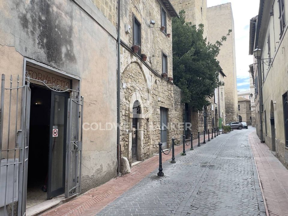 Erhvervsejendom i Tarquinia, Viterbo - foto 2