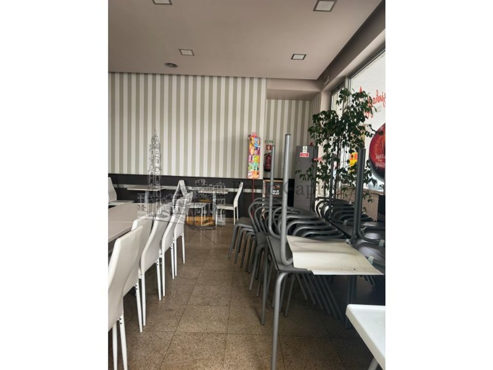 Erhvervsejendom i Pedroucos, Porto - foto 1
