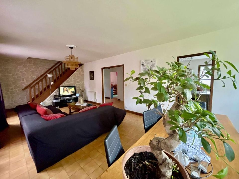 Villa in Etampes, Essonne - photo 1