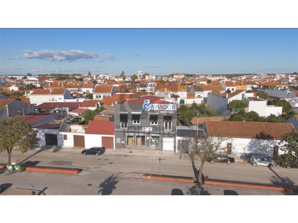 Erhvervsejendom i Almeirim, Santarem - foto 1