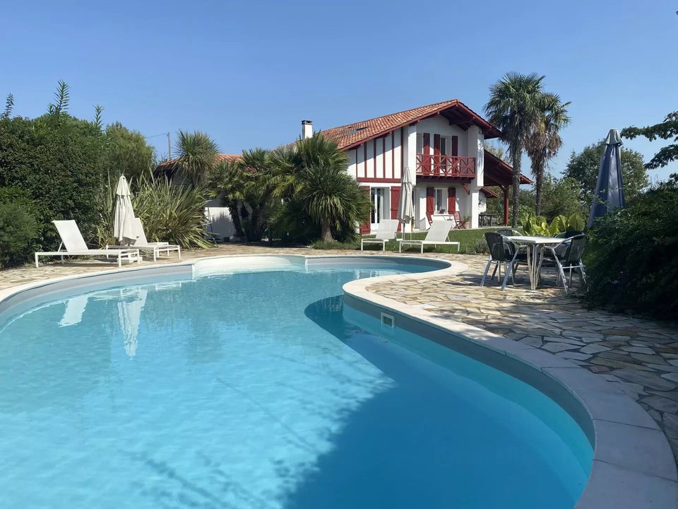 Villa i Briscous, Pyrenees-Atlantiques - foto 1