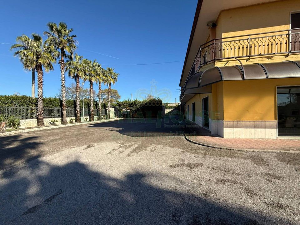 Erhvervsejendom i Eboli, Salerno - foto 5