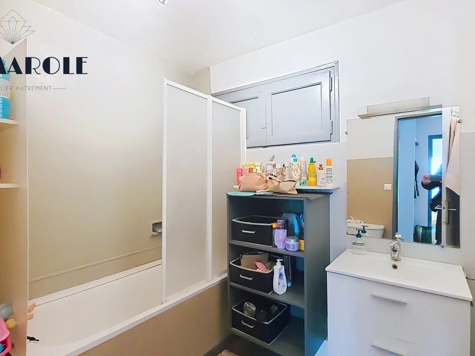 Apartment in Rivesaltes, Pyrenees-Orientales - photo 3