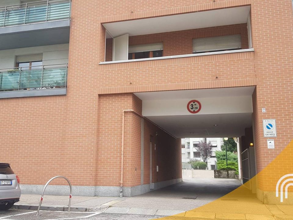 Parkeringsplads i Torino, Turin - foto 1
