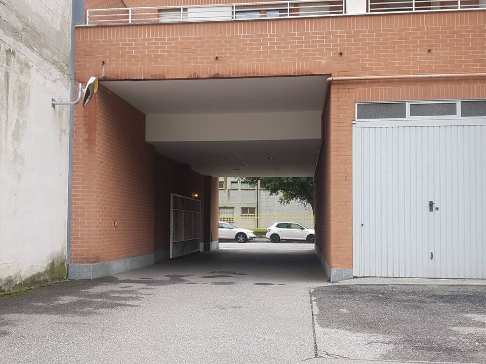 Parkeringsplads i Torino, Turin - foto 2