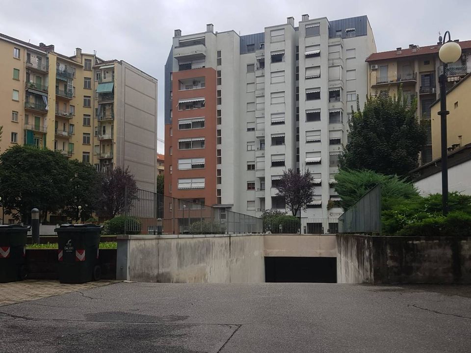 Parkeringsplads i Torino, Turin - foto 3