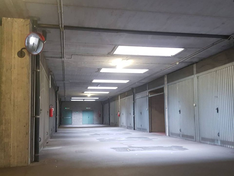 Parkeringsplads i Torino, Turin - foto 5