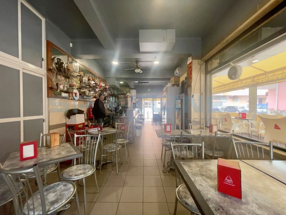 Erhvervsejendom i Cacem, Lisbon - foto 1